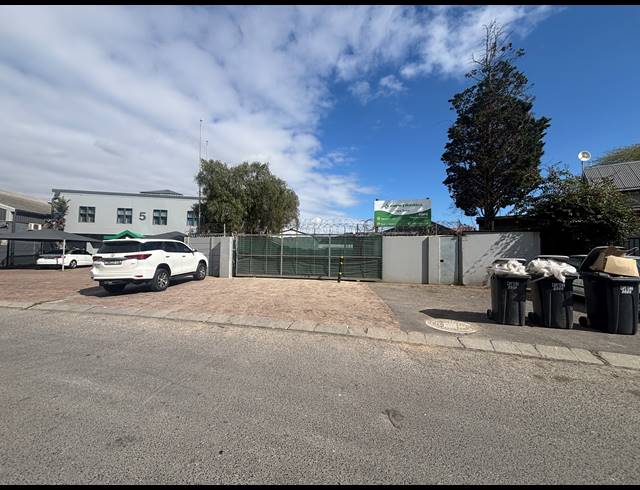815M² WAREHOUSE TO LET IN BLACKHEATH INDUSTRIAL